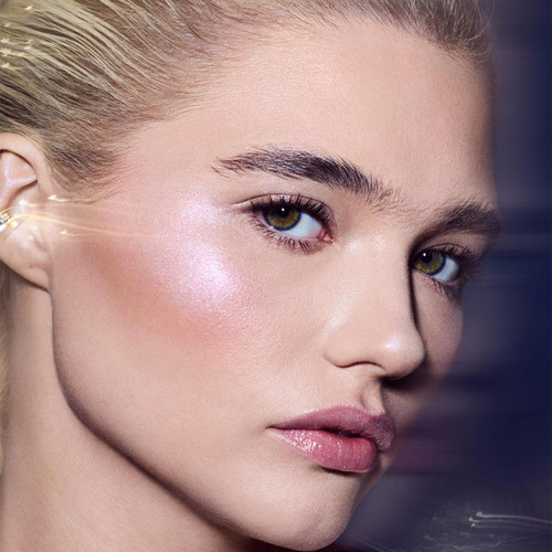 Fenty Beauty Diamond Bomb All-Over Diamond Veil Pink Ice 8g