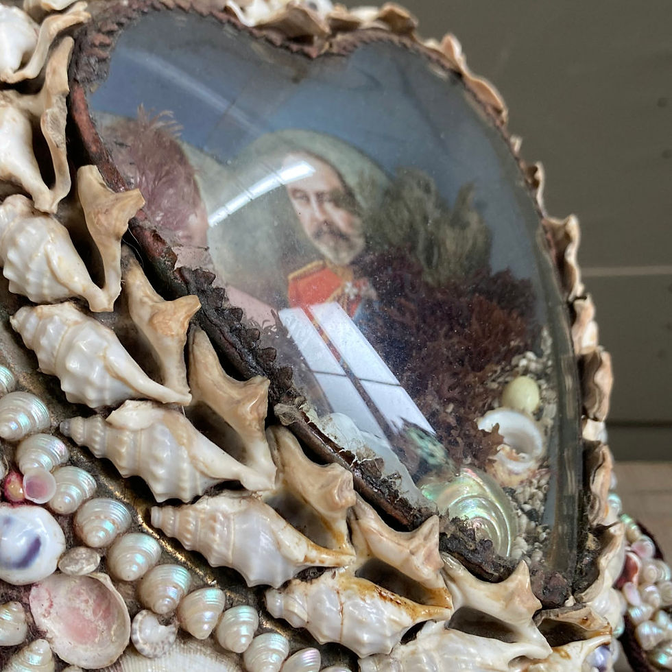 Thumbnail: Antique shellwork valentine - Edward VII