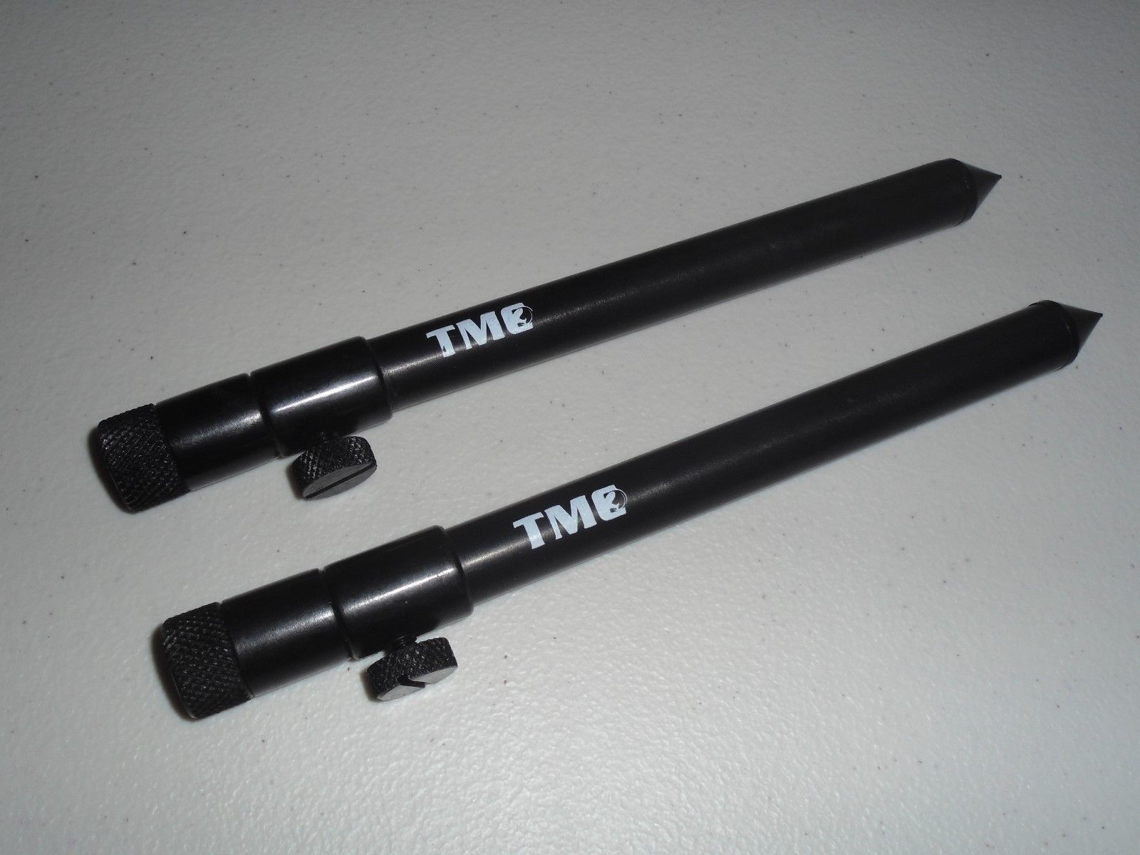 2 x TMC Aluminium Bank Sticks 20 - 35 cm's. Rod Rests, Buzz Bar, Alarms. 13mm
