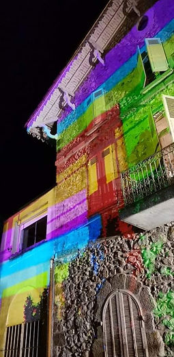 Jeux de lumière facade de la dolce vita 