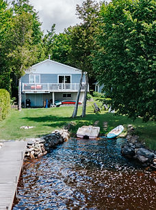 Chalet Évasion du Douze59, terrain et quai privé au bord du lac Aylmer