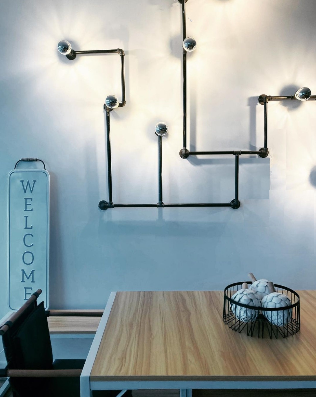 CUSTOM MAZE WALL