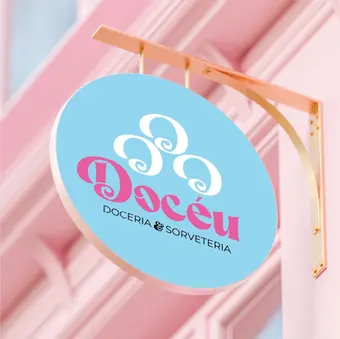 Criação de Logotipo Identidade Visual Logomarca de Doceria e Sorveteria nas cores azul e rosa e branco estilo criativo e fofo e feminino