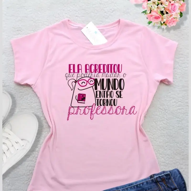 Presentes e Lembrancinhas para o Dia dos Professores Personalizadas na Shopee - Camiseta com nome e frase