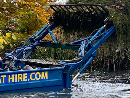 Lake dredging digger boat