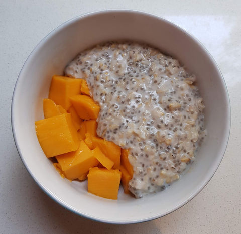 Avena con coco y mango