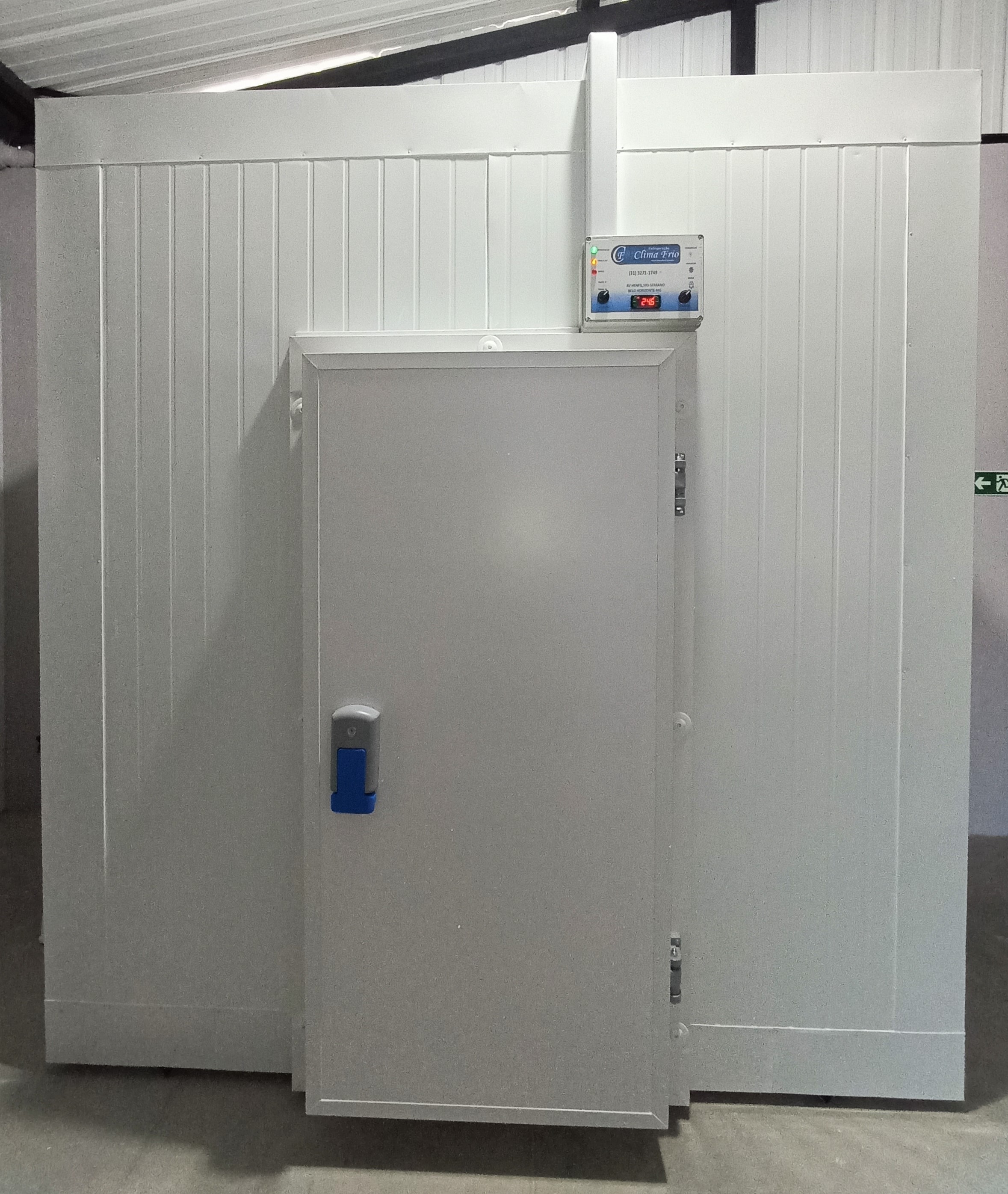 Mini câmara para armazenamento de gelo