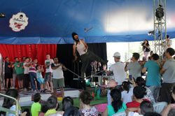 61737826_2289850171263742_62802263913927