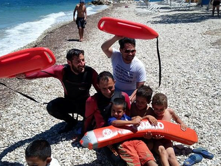 Foundation lecturer Hadje Sadje in Greece as a volunteer for refugee aid with CPT Mediterranean Team