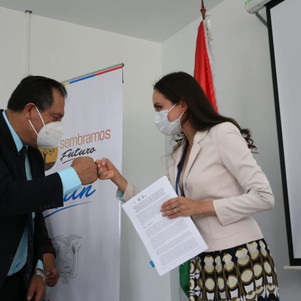 MIES suscribe 73 convenios para atender a grupos prioritarios en Imbabura