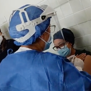 Inició vacunación a personal médico en Imbabura