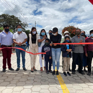 Municipalidad de Ibarra entrega adoquinado en vía