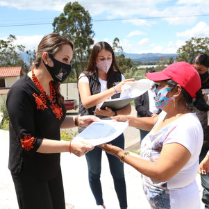 Entrega de títulos de propiedad, continúa en Imbabura