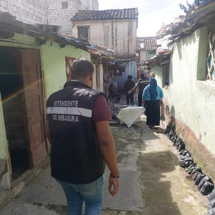 Ciudadanos extranjeros que vivían en barrio Monserrath en Otavalo fueron reubicados