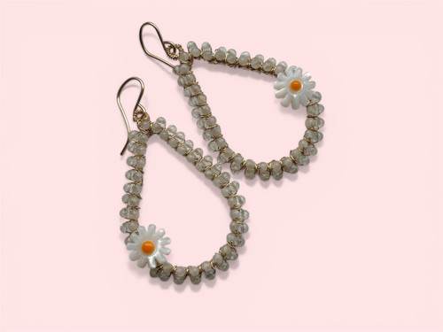 Daisy Teardrop | The Polished Posy