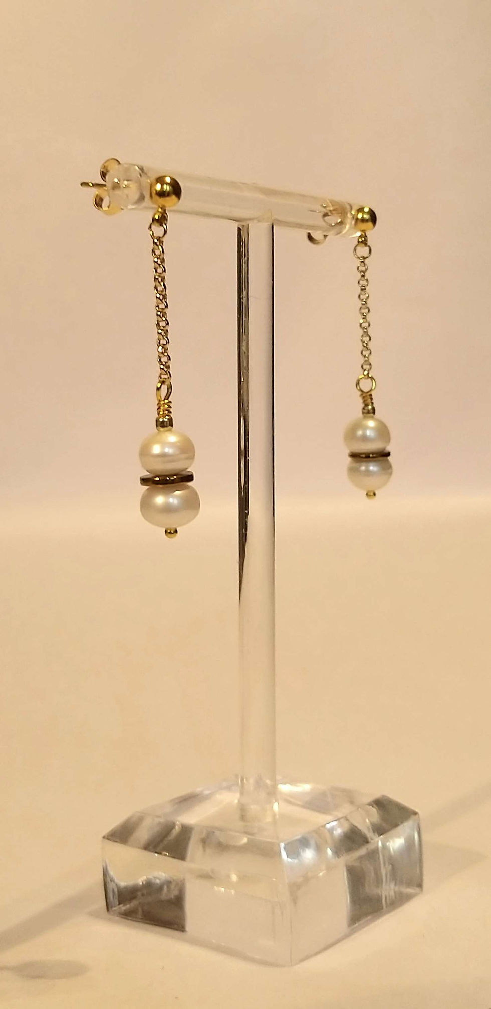 Thumbnail: Pearl Layer Drop Chain Earrings