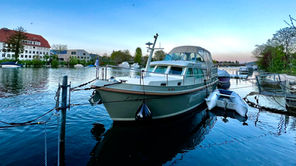 Nidau, Schoolhouse Balaine, Aare, Nidau Büren Canal, Linssen Yacht Grand Sturdy 35 AC - 3 Lacs Yacht Rental Charter and Sales