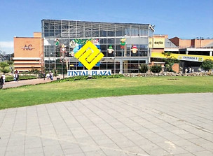 fachada centro comercial_edited_edited.jpg