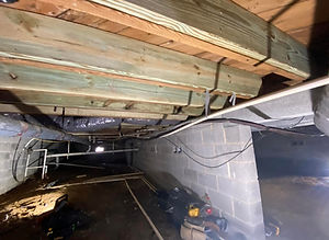 BASMENT LINDHOLM.jpg