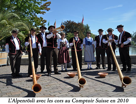 F19_Photo 2010 - JK Alpenrösli Comptoir B (légendé).jpg
