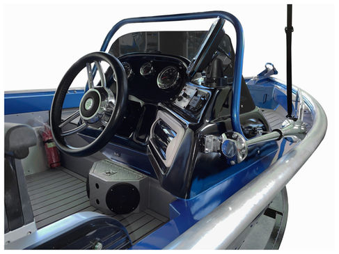 Sea 21 - Uai Náutica - Lancha a venda para navegar em mar abrigado e passeios com a família