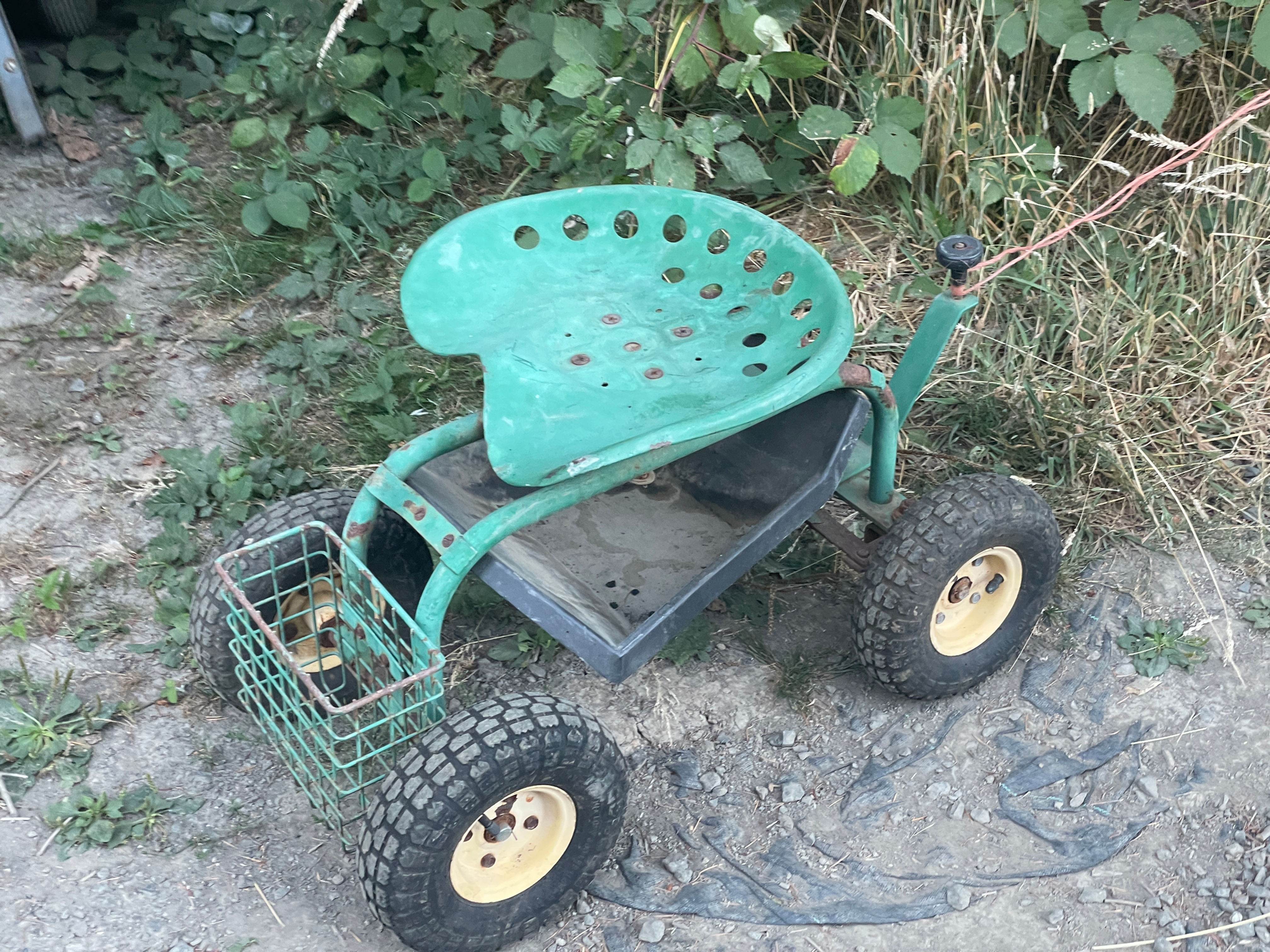 Seat with Wheels