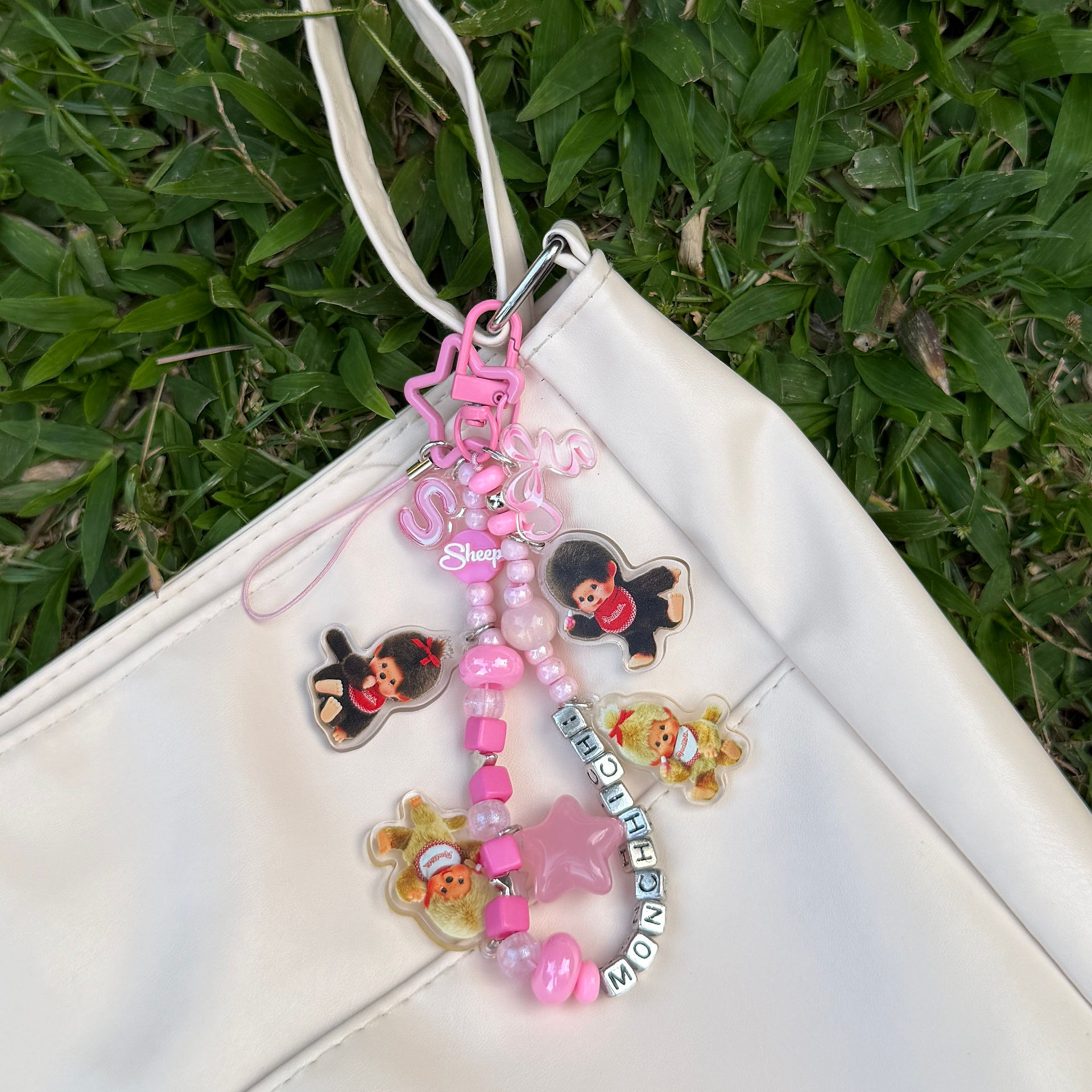 phone acccessories ใช้คู่เคส ม่อนชิชิ สีชมพู monchhichi beige boy girl ม่อนชิชิคุง ม่อนชิชิจัง เบจ ทอง limited ลิมิเต็ด sheep phone charm สายห้อยมือถือ แบบลูกปัด ของขวัญ ปีใหม่ ส่งท้ายปี 2025 ตุ๊กตา มอนชิชิ จับฉลาก 2026 2569