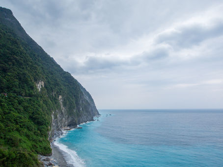 臨海道路と清水断崖