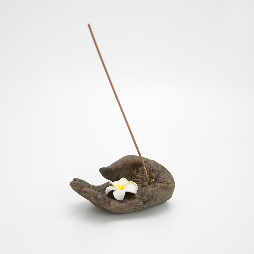 Porta incienso mano tallada