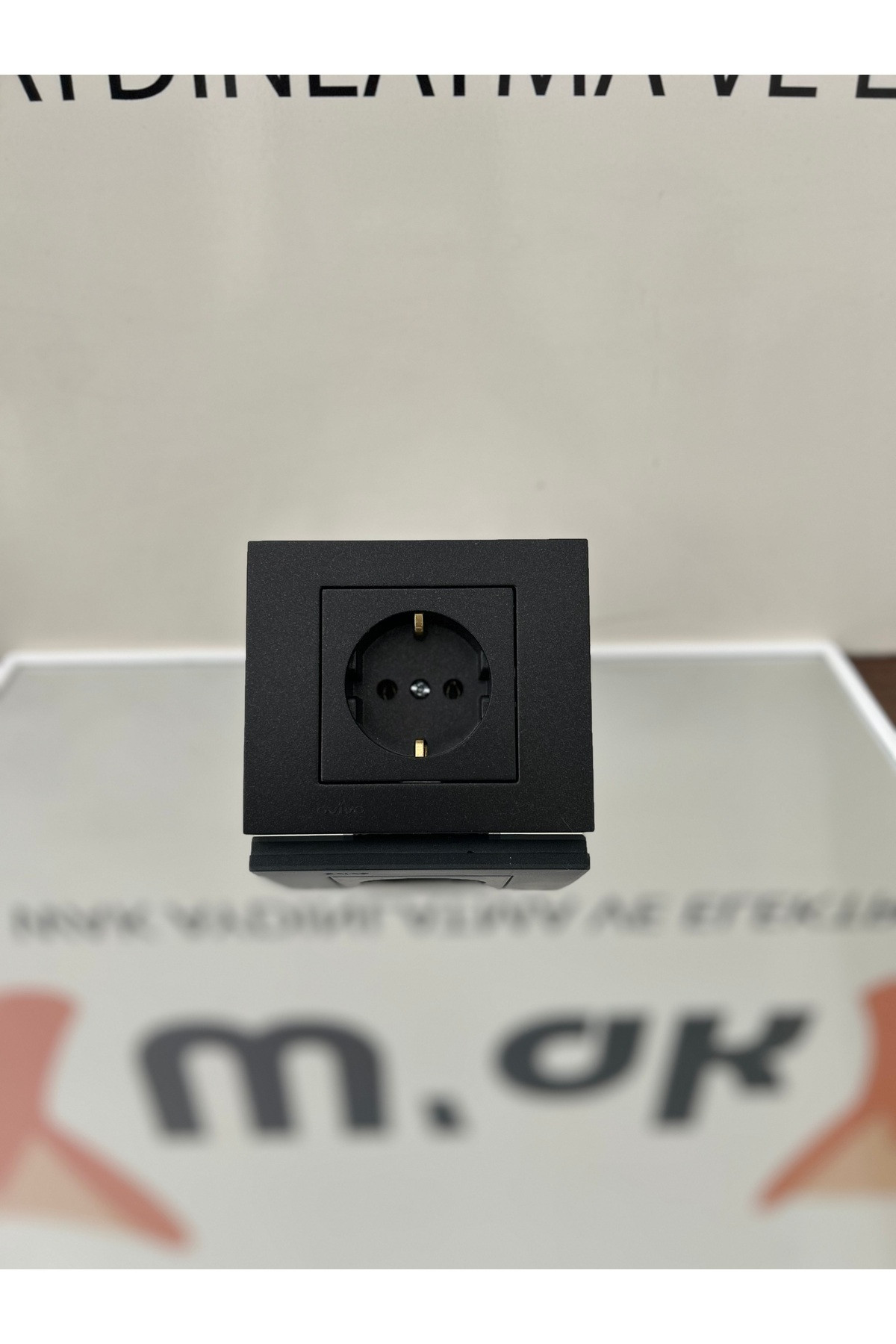 Ovivo Siyah Toprakl� Priz