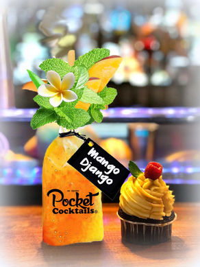 Catering in Wien: Handgemachte Cocktails ready to drink für Firmenevents, Weihnachtsfeier,  Hochzeit, Messe, Team Building, Office Party, Jubiläum, Neueröffnung, Vernissage und Kongress in Wien bestellen. Getränke passend zu Fingerfood, Brötchen, Buffet und Canapés liefern lassen.