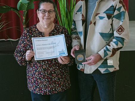 Remise de Médaille à Madame Michèle L’Huillier