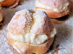 Deb's Cream Puffs