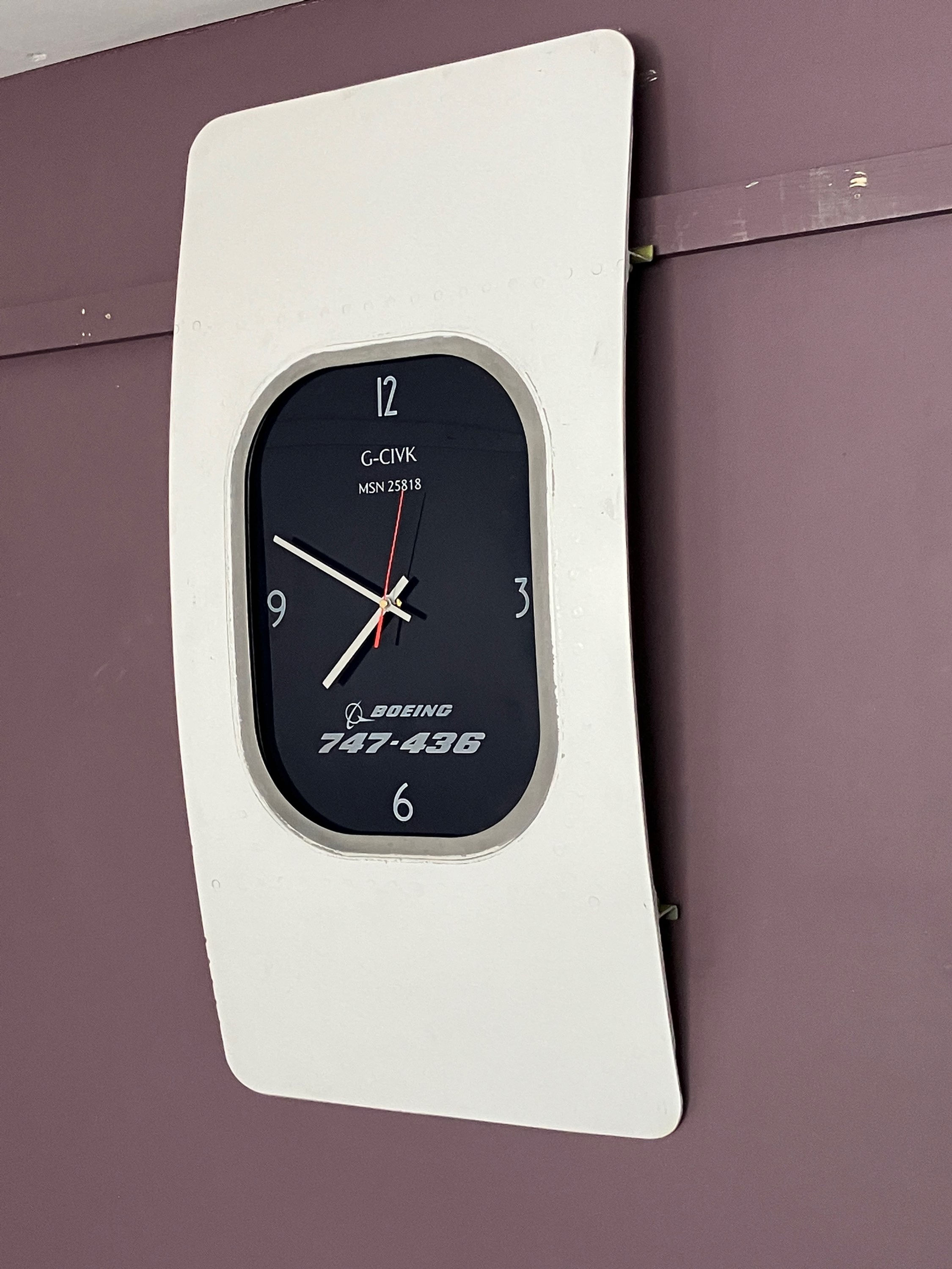 Original Single Ex-British Airways Boeing 747 fuselage sections