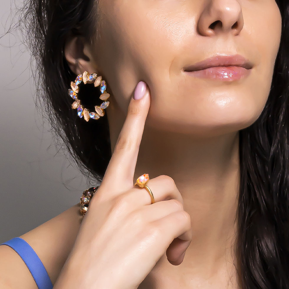 עגילי מוניקה