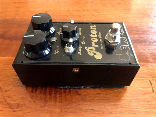 3 Leaf Audio Proton V2 Envelope Filter Guitar Effects Pedal | Tone