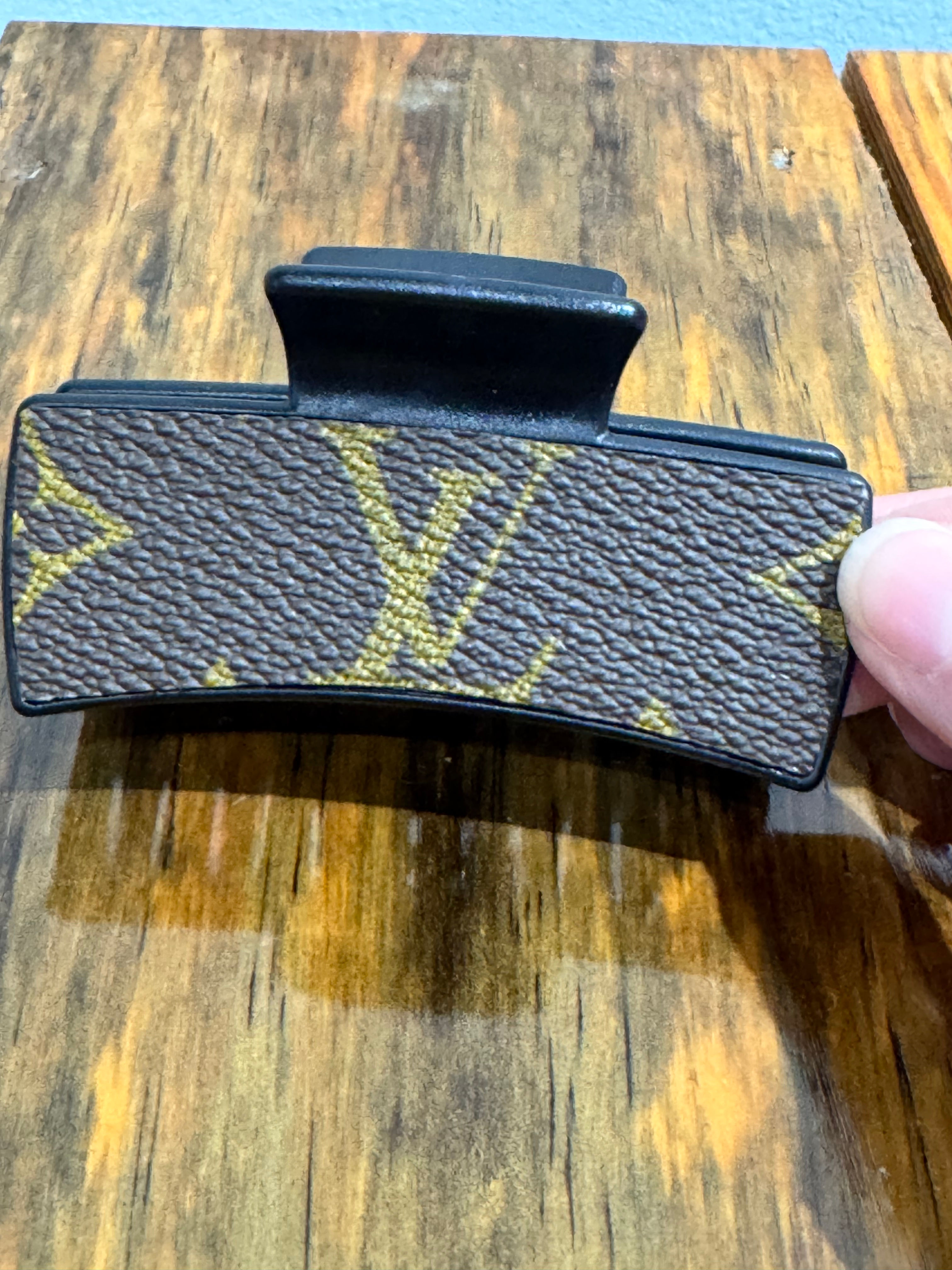 UPcycled Black 3” Claw Clip