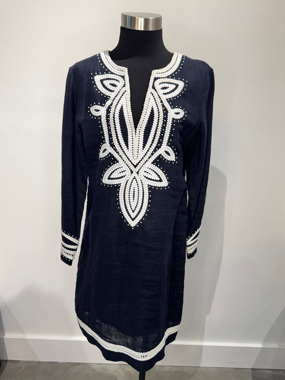 Thumbnail: Tory Burch Size 10 Embroidered Linen Tunic