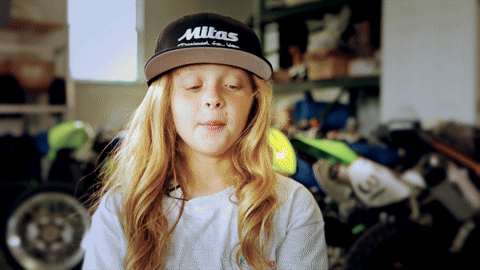 SHORT-GIF-MOTOKID-CALAMIS-OPXM.gif