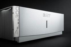 BAT_Rex_300_Power_Amp_Silver_Detail_1