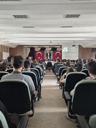 Merzifon İrfanlı Anadolu Lisesi Yazar Murat ÇULHA Söyleşi Programı