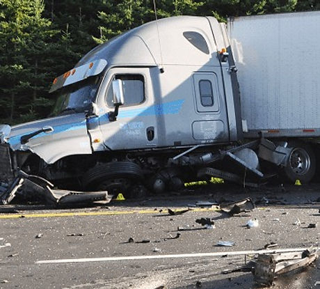 18_Wheeler_Accident_edited.jpg