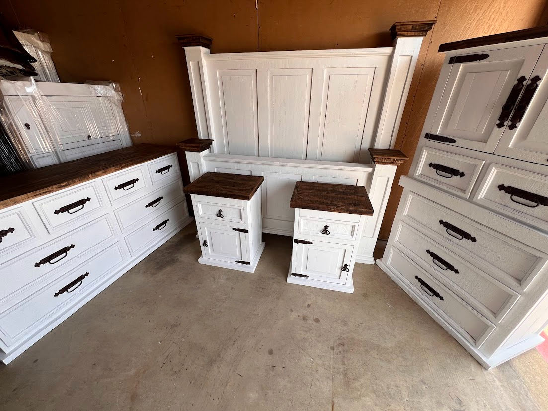 Com13 Oasis Queen Farmhouse White Bedroom Set