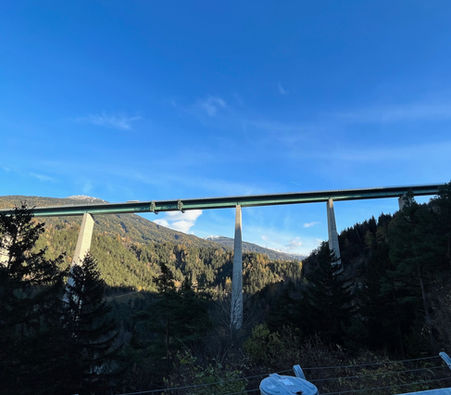 Brücke.jpeg