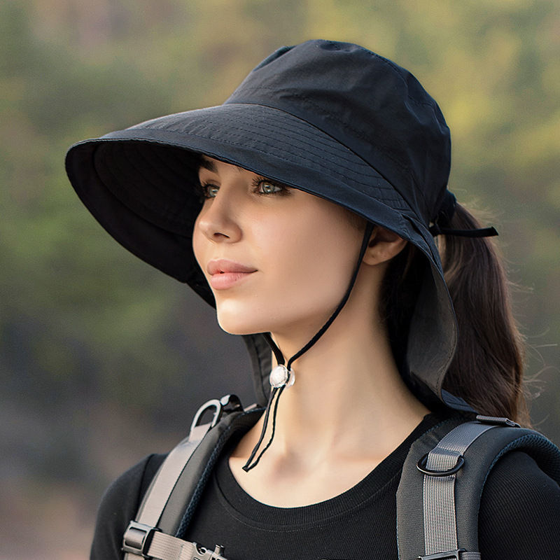 Thumbnail: Ponytail Hole Visor Hat
