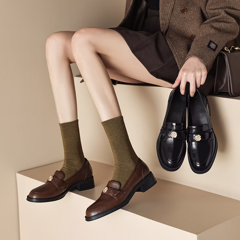 The British Elegance – Mid-Heeled Thick Heel Leather Shoes