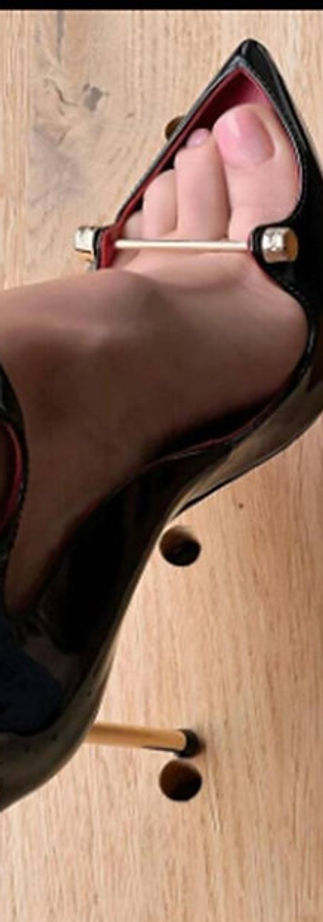 Discover chic women's shoes. Elevate your style with our curated collection of trendy and comfortable footwear.