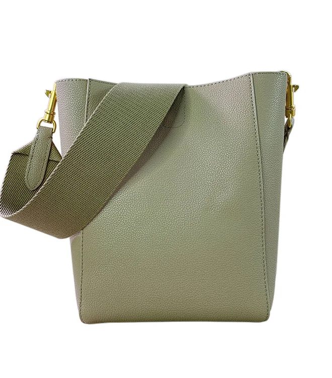 Leather Single Shoulder Bucket Bag – Elevate Your Style with this Chic and Versatile Fashion Accessory