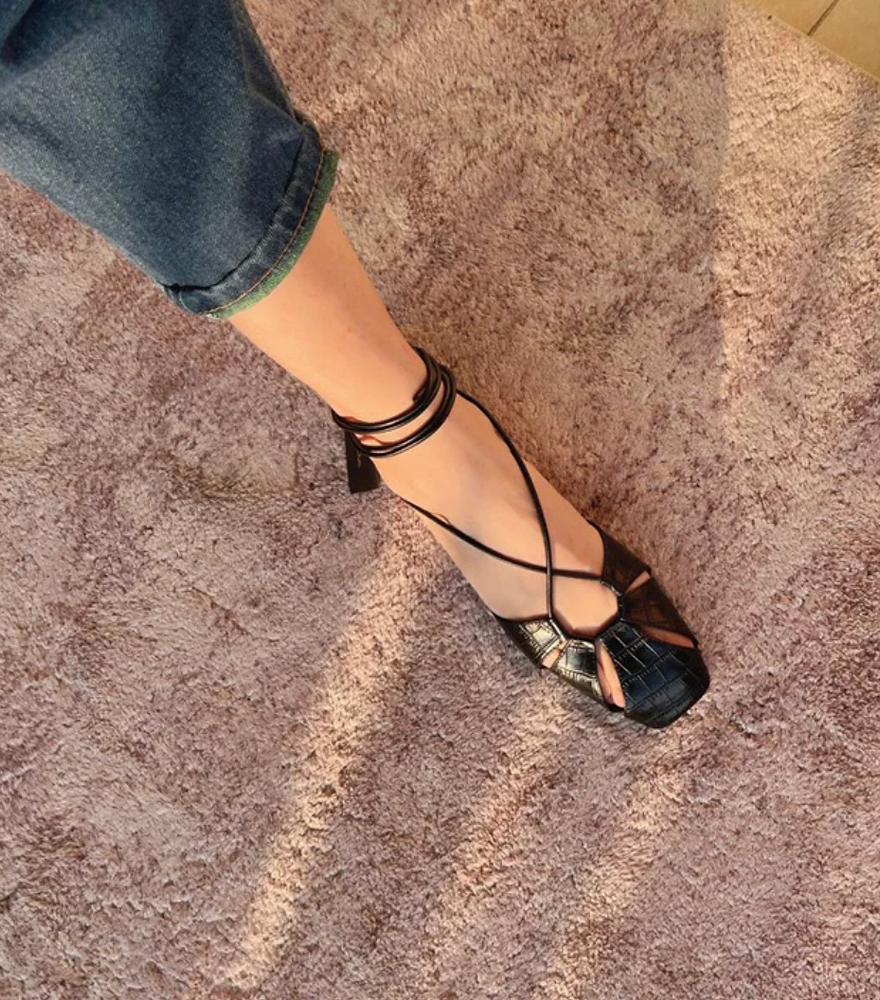 Square toe flats - Modern twist on classic Roman sandals with a comfortable flat sole and a trendy square toe silhouette.