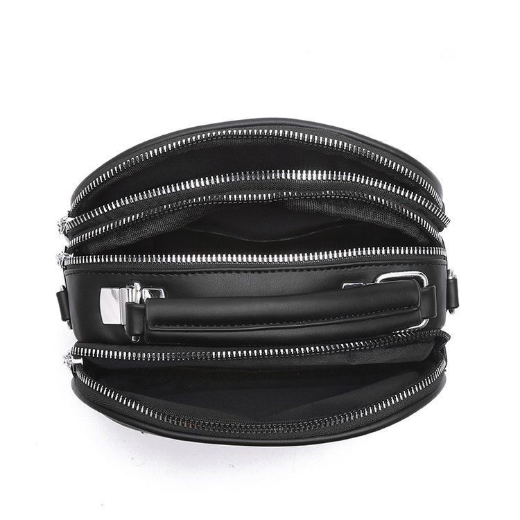 Thumbnail: AuraUrban – Chain-Detail Large Capacity Square Handbag